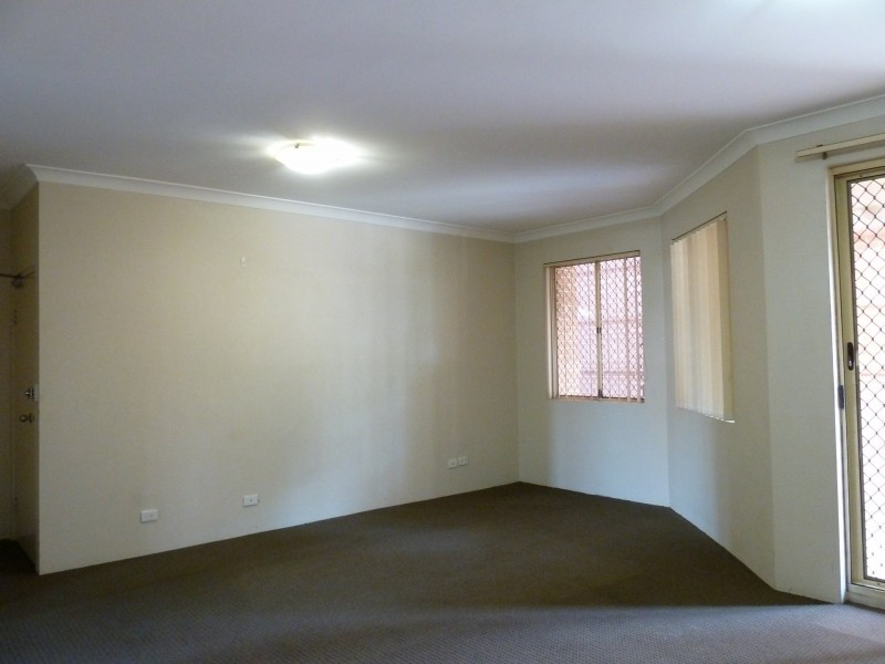 15/2-8 Short Road, Riverwood NSW 2210