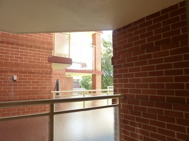 15/2-8 Short Road, Riverwood NSW 2210