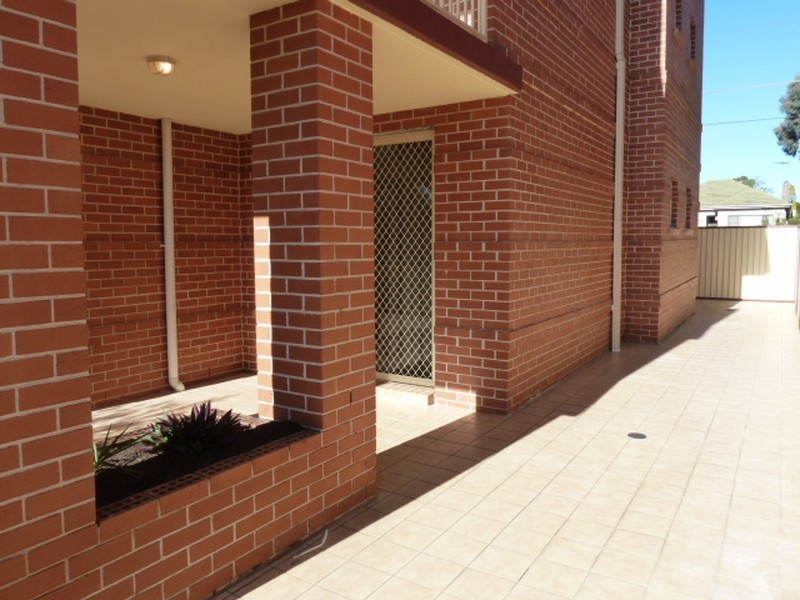 1/2-8 Short Road, Riverwood NSW 2210