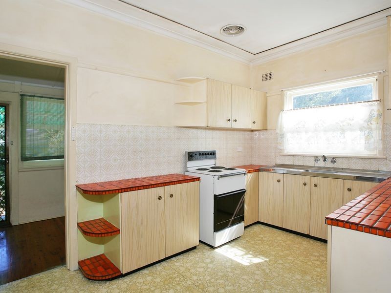 28 Prospect Road, Peakhurst NSW 2210