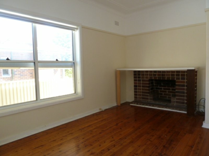 9 Charles Street, Riverwood NSW 2210