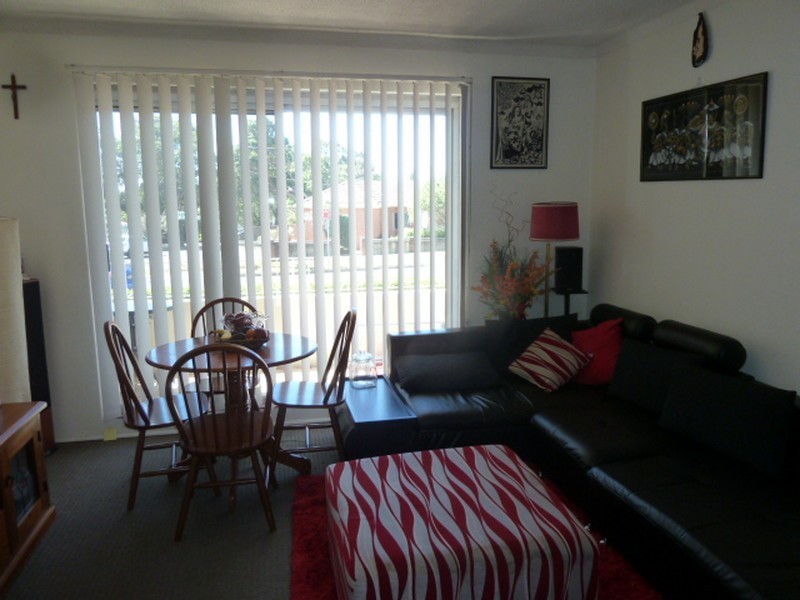 2/23 Romilly Street, Riverwood NSW 2210