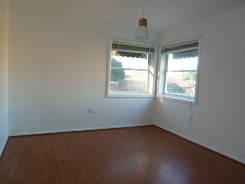 38 Bungalow Road, Peakhurst NSW 2210