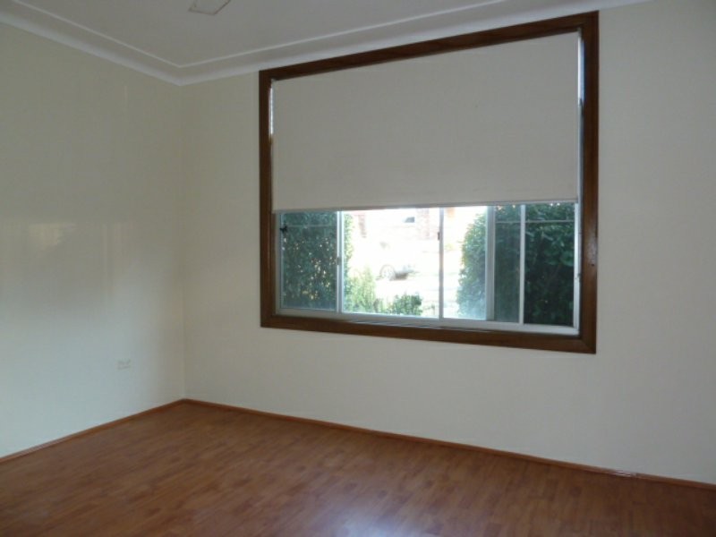 38 Bungalow Road, Peakhurst NSW 2210