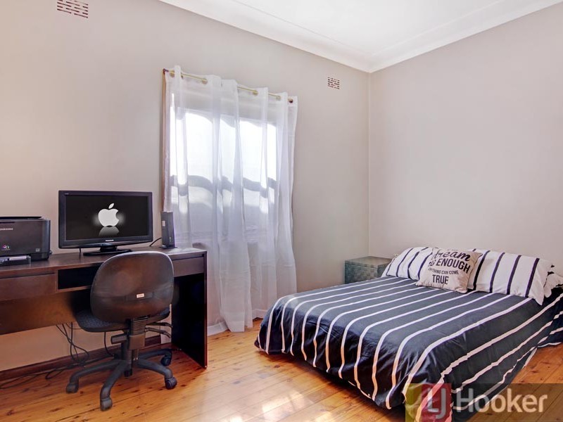 6 Todd Crescent, Peakhurst NSW 2210