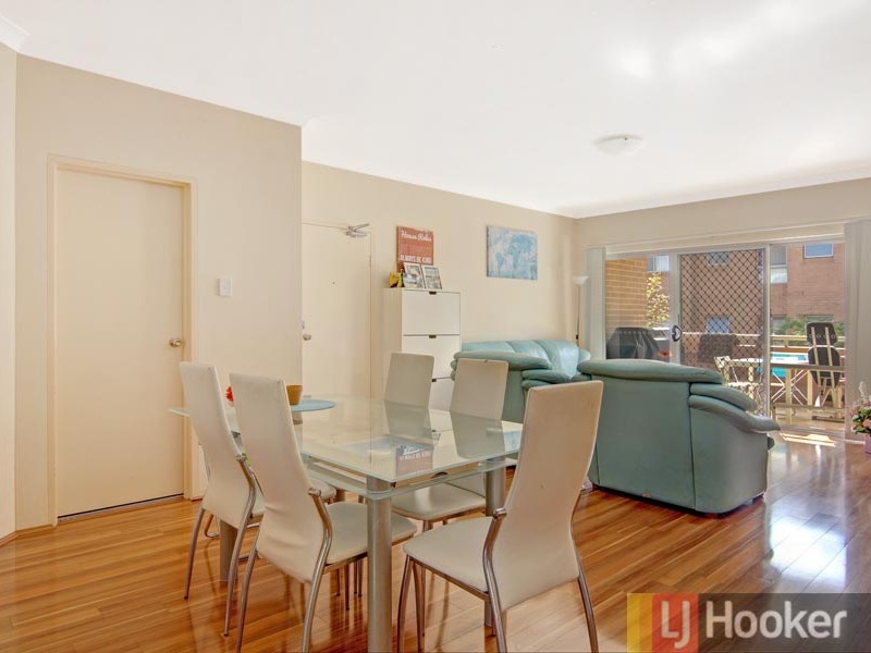 2/8-12 Coleridge Street, Riverwood NSW 2210