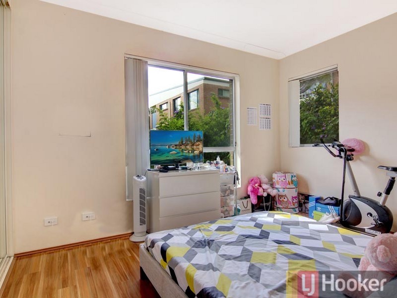 2/8-12 Coleridge Street, Riverwood NSW 2210