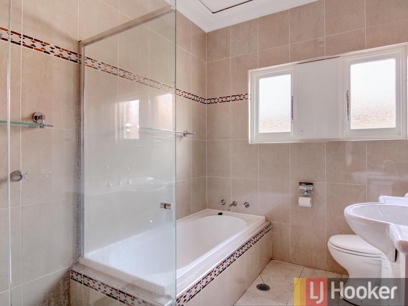 45 Allambee Crescent, Beverly Hills NSW 2209