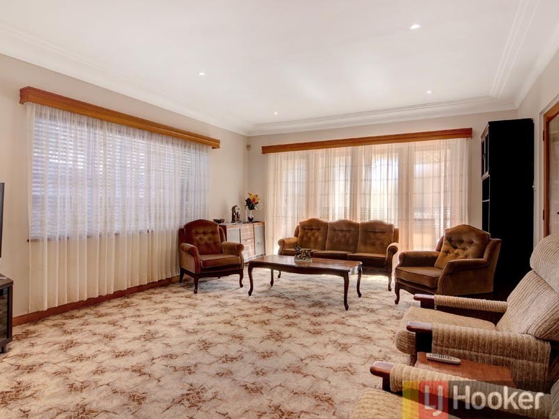 19 Cairns Street, Riverwood NSW 2210