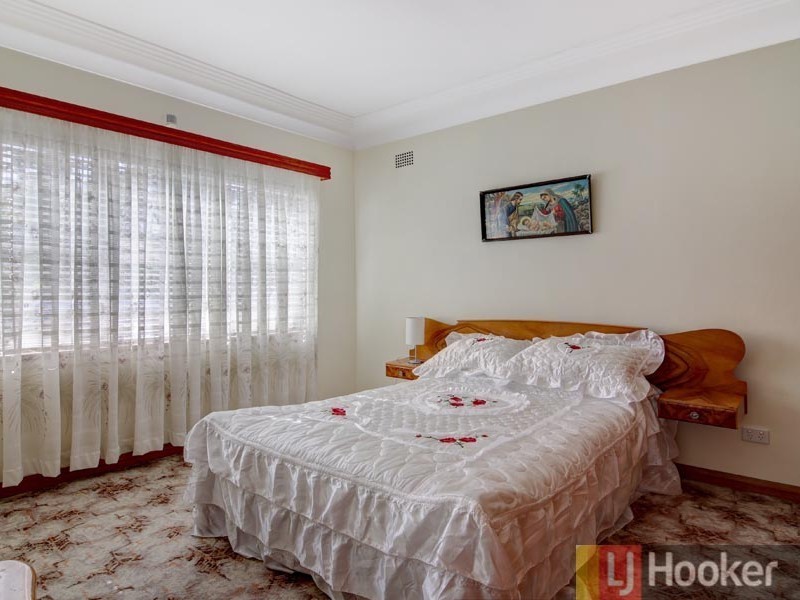 19 Cairns Street, Riverwood NSW 2210