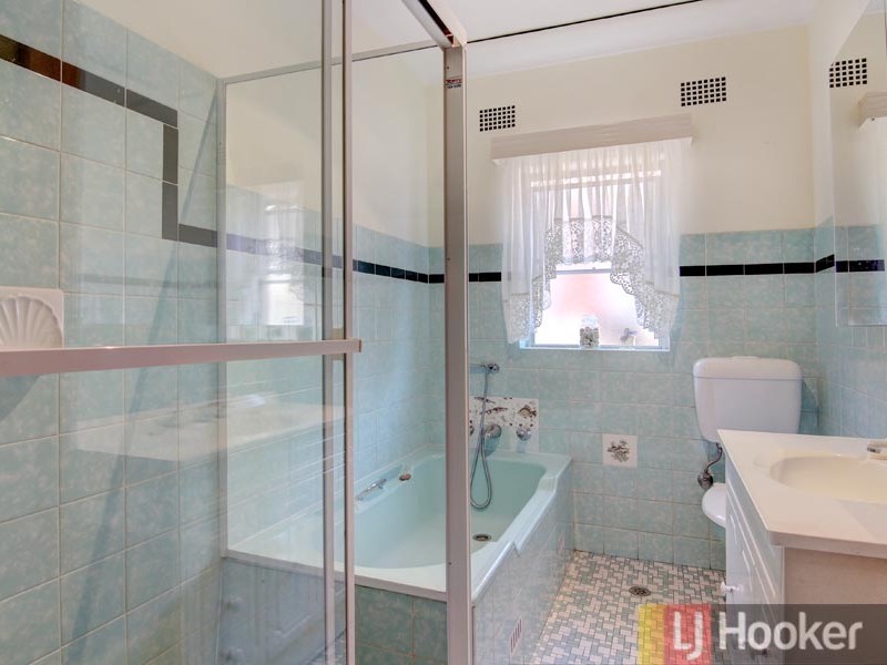 19 Cairns Street, Riverwood NSW 2210