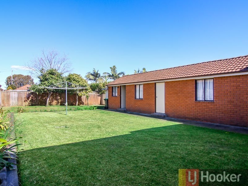 19 Cairns Street, Riverwood NSW 2210