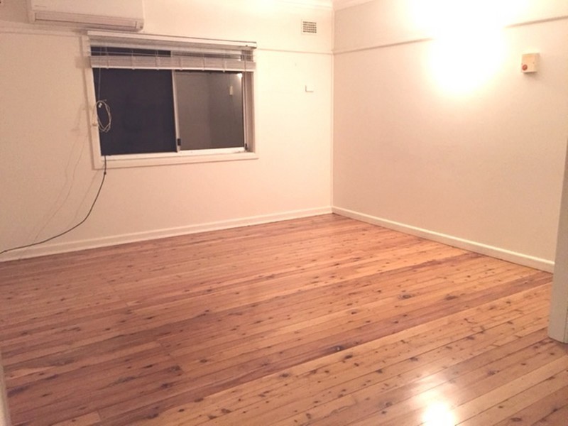 22 Iris Ave, Riverwood NSW 2210