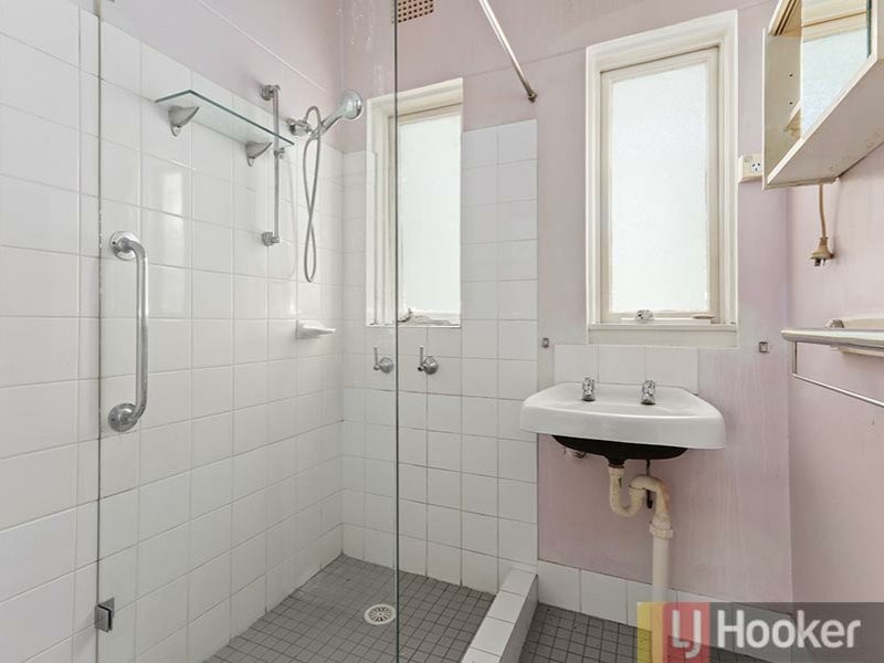 25 Carlton Parade, Punchbowl NSW 2196