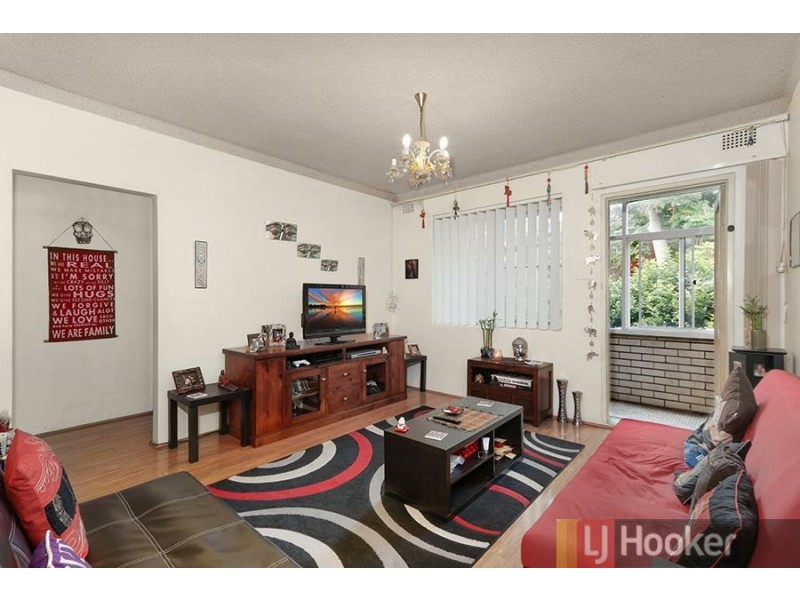 2/63-65 Graham Road, Narwee NSW 2209