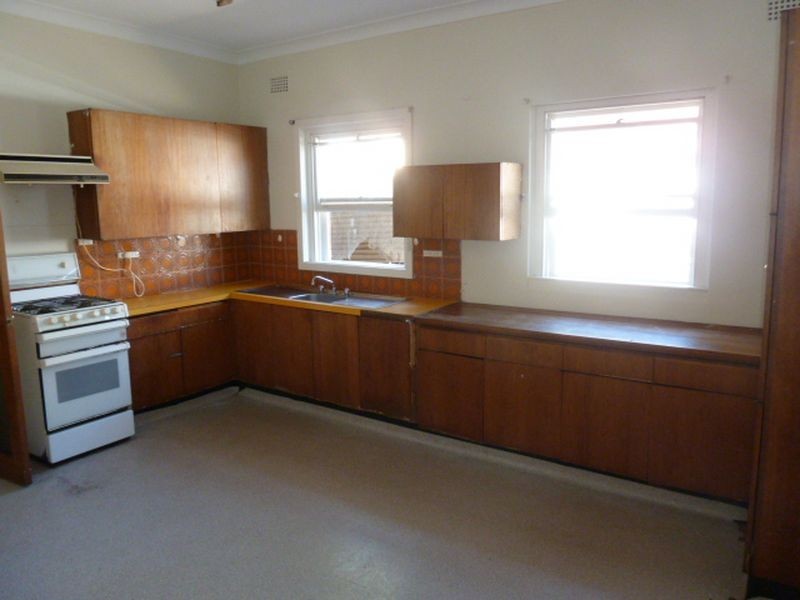 21 Thurlow Street, Riverwood NSW 2210