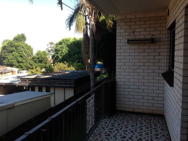 2/129 Victoria Road, Punchbowl NSW 2196