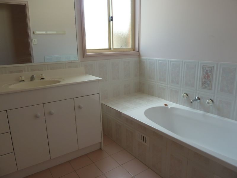 8 Villiers Avenue, Mortdale NSW 2223