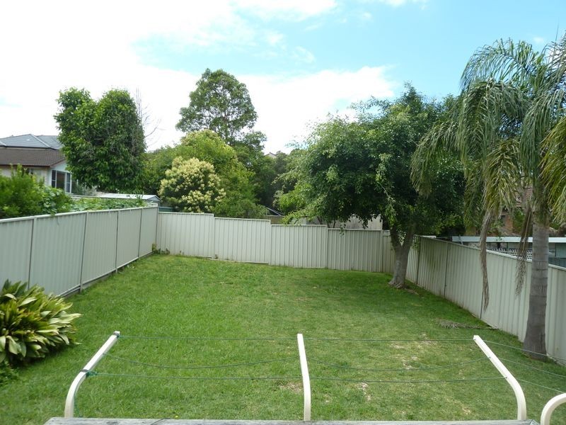 8 Villiers Avenue, Mortdale NSW 2223