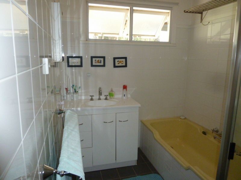 9A Hawkey Crescent, Camden NSW 2570