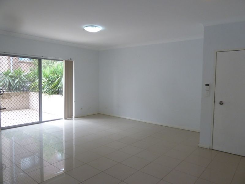 2/14-18 Coleridge Street, Riverwood NSW 2210