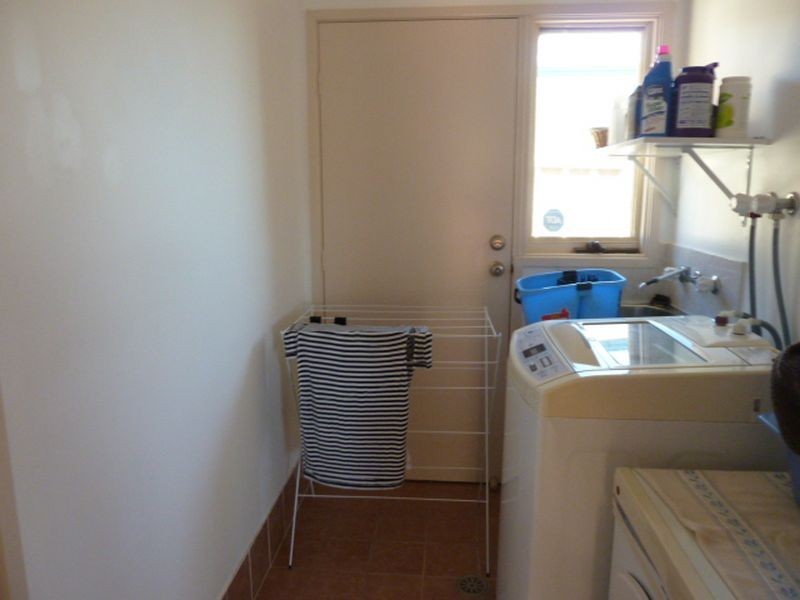 100 Welling Drive, Narellan Vale NSW 2567