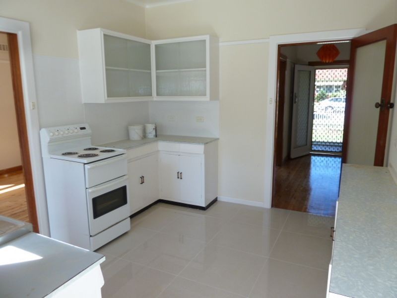 36 Rona Street, Peakhurst NSW 2210