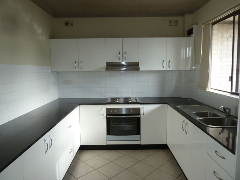 5/2-4 Macquarie Place, Mortdale NSW 2223