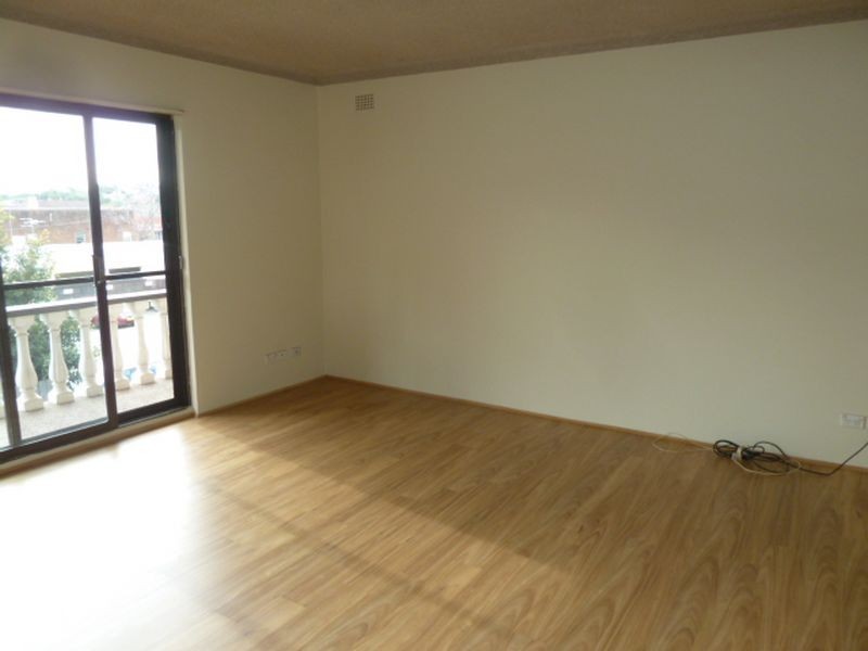 5/2-4 Macquarie Place, Mortdale NSW 2223