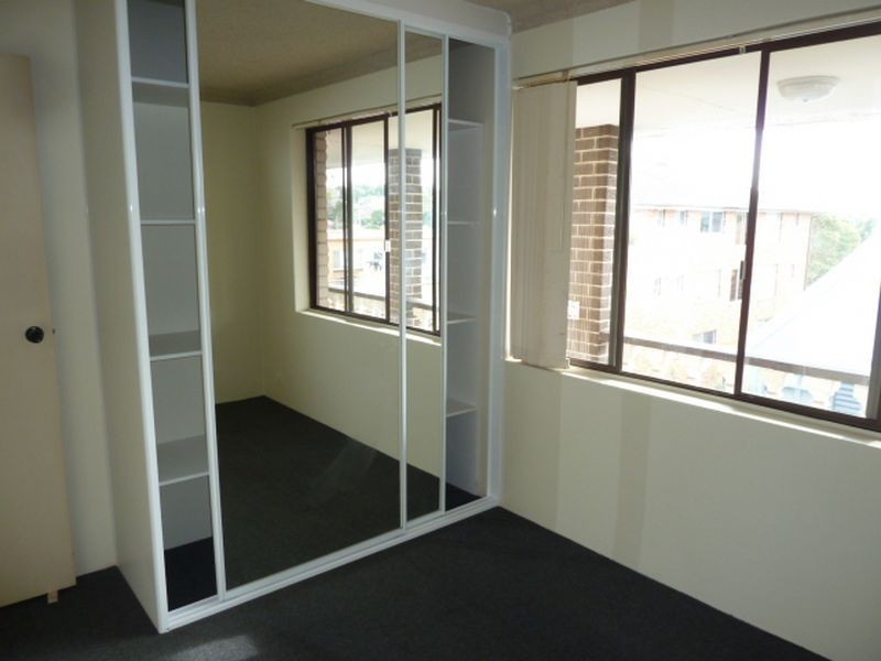 5/2-4 Macquarie Place, Mortdale NSW 2223