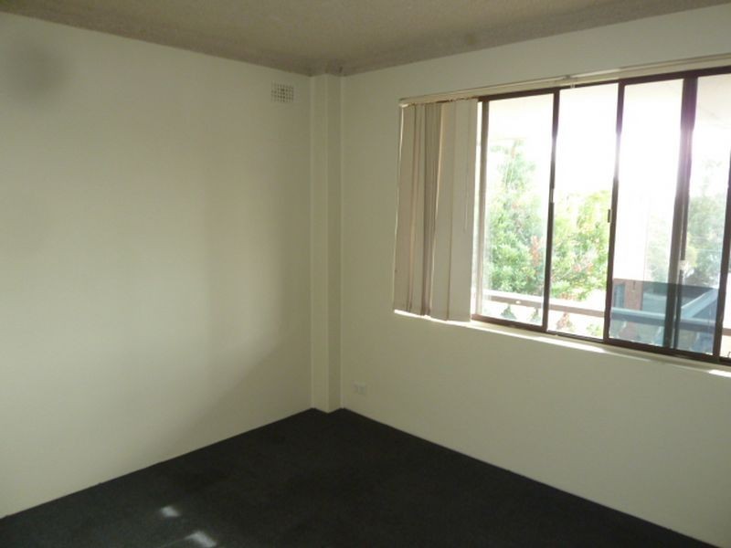 5/2-4 Macquarie Place, Mortdale NSW 2223