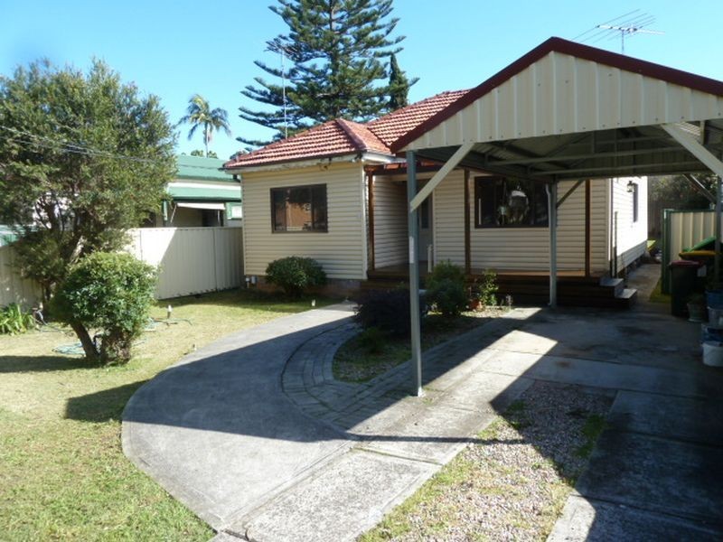 48 Universal Road, Mortdale NSW 2223