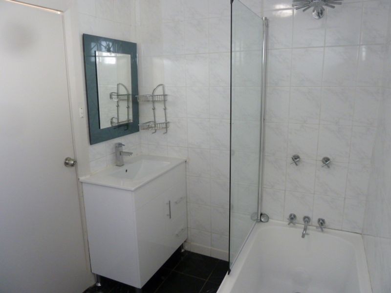 48 Universal Road, Mortdale NSW 2223