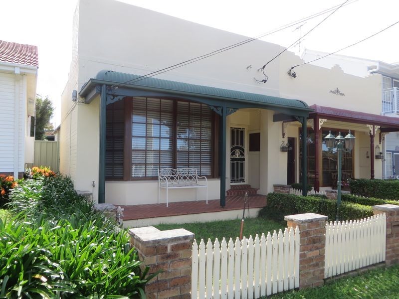 20 Balmoral Road, Mortdale NSW 2223