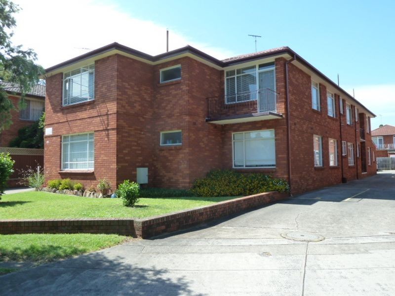 2/27 Parry Avenue, Narwee NSW 2209