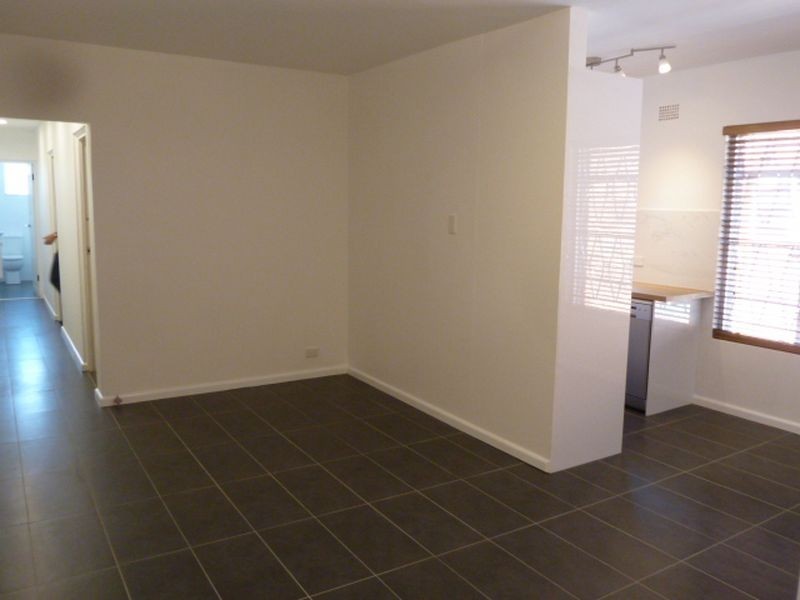 2/27 Parry Avenue, Narwee NSW 2209