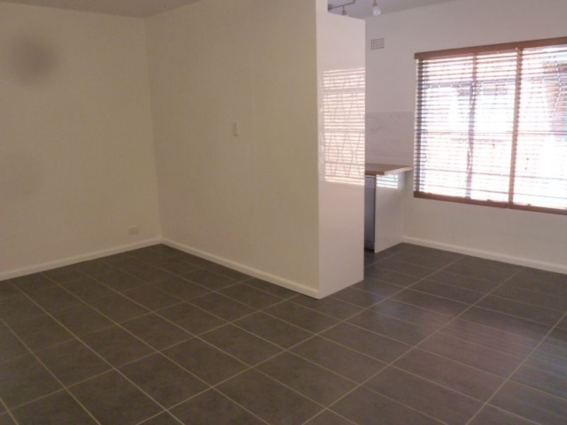 2/27 Parry Avenue, Narwee NSW 2209