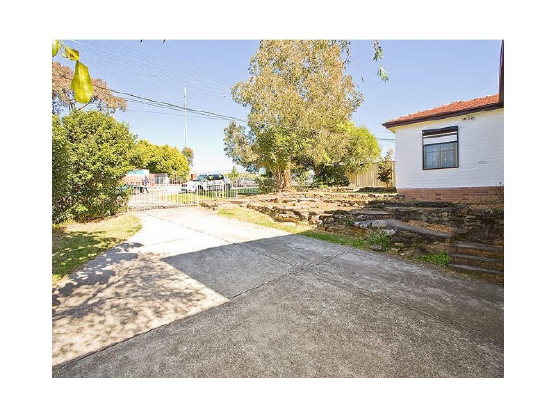 6 Neptune Street, Revesby NSW 2212