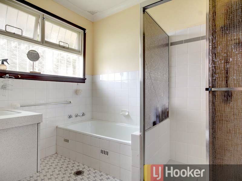 17A Keith Street, Peakhurst NSW 2210