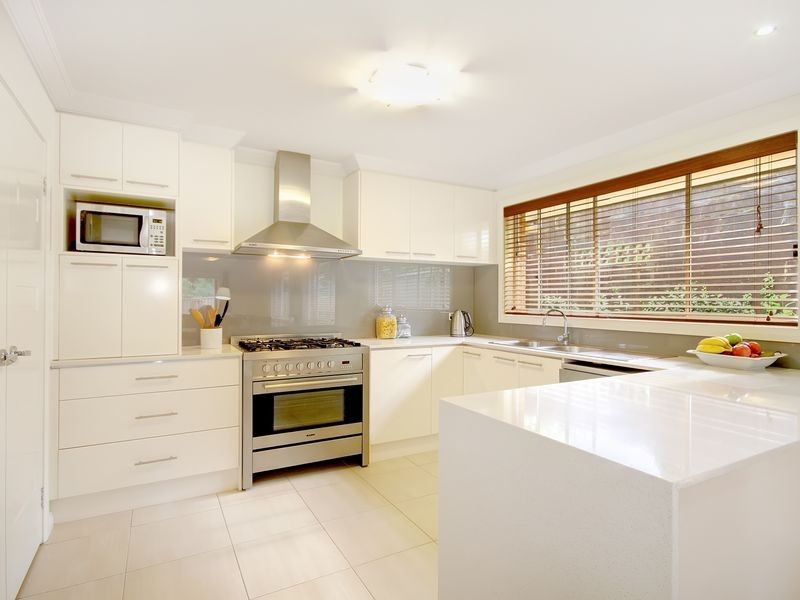 10A Clarendon Road, Peakhurst NSW 2210