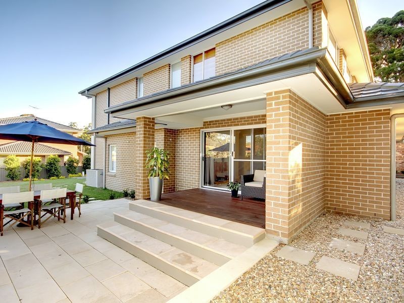 10A Clarendon Road, Peakhurst NSW 2210