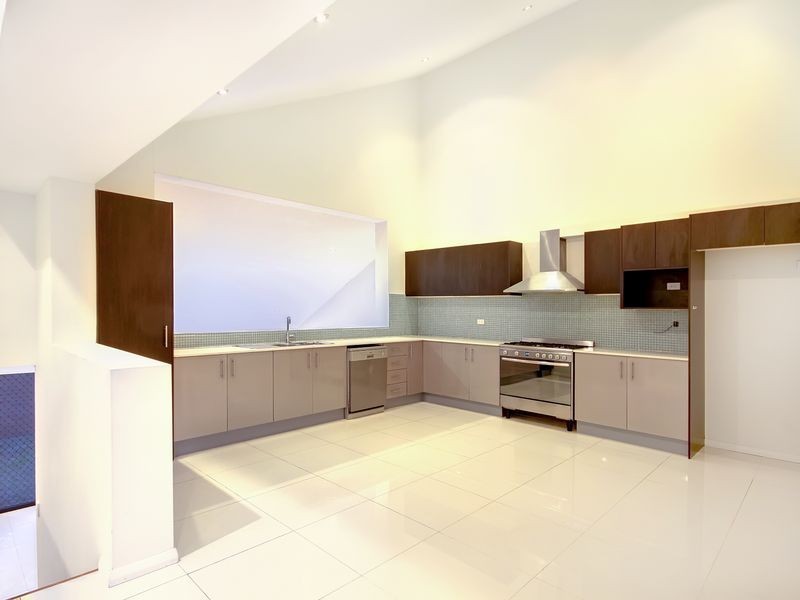 3/8 Collaroy Avenue, Peakhurst NSW 2210