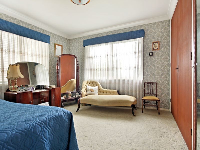 6 Bayview Road, Peakhurst Heights NSW 2210