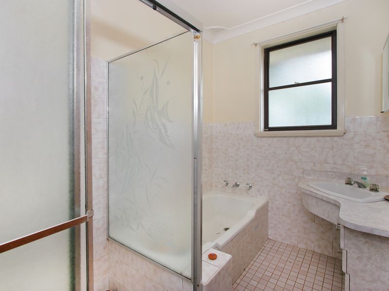 2/9 Mutual Road, Mortdale NSW 2223