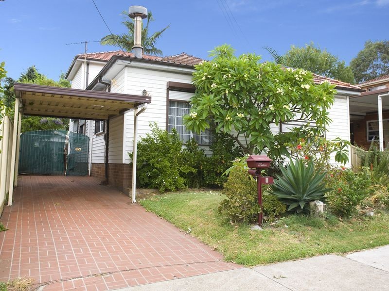 6 Boundary Road, Mortdale NSW 2223