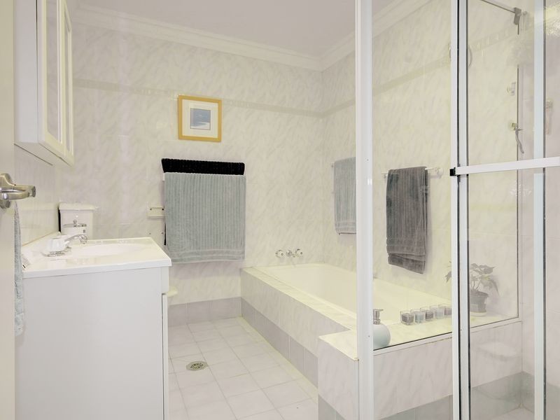 2/28 Samuel Street, Peakhurst NSW 2210