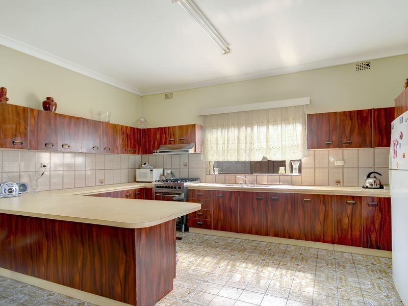 1 Macquarie Place, Mortdale NSW 2223