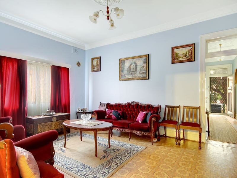 1 Macquarie Place, Mortdale NSW 2223