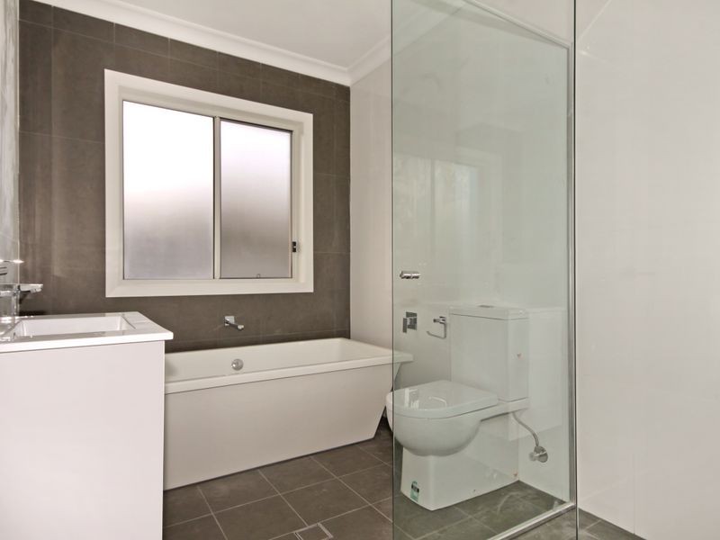 30B Samuel Street, Peakhurst NSW 2210