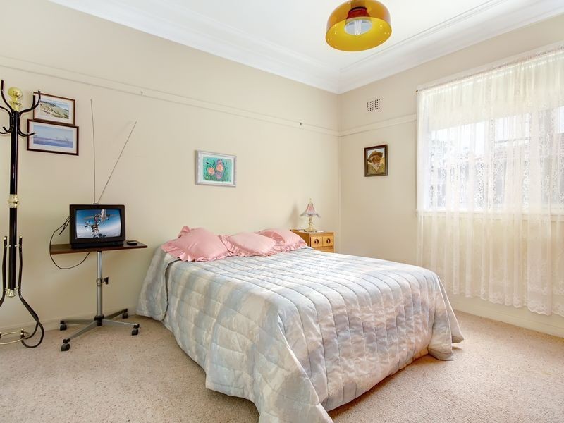 10 Bannerman Street, Mortdale NSW 2223